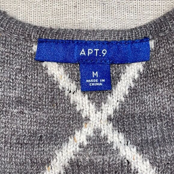 Apt. 9 | Long White Lattice Patterned Longline Cardigan | Medium - Picture 7 of 9